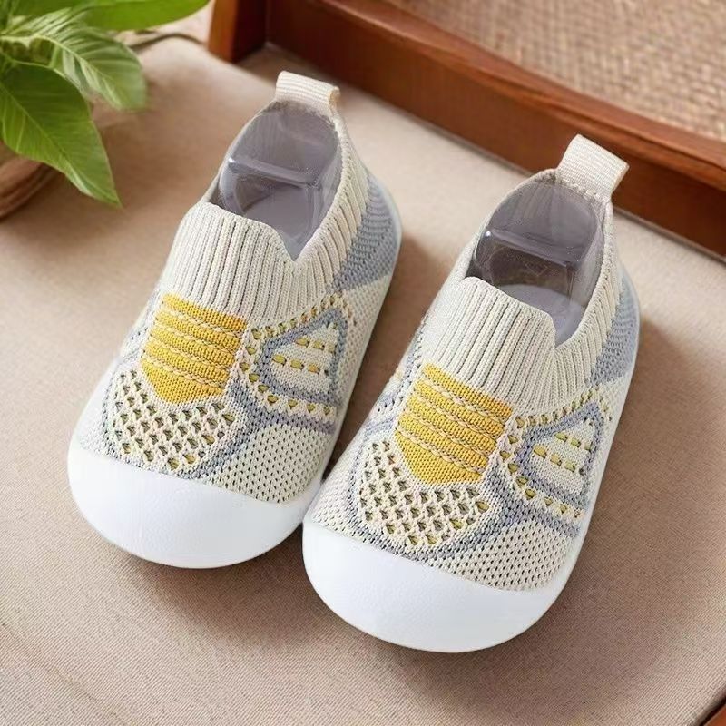 Weiche gestrickte Anti-Rutsch-Babyschuhe für die ersten Schritte