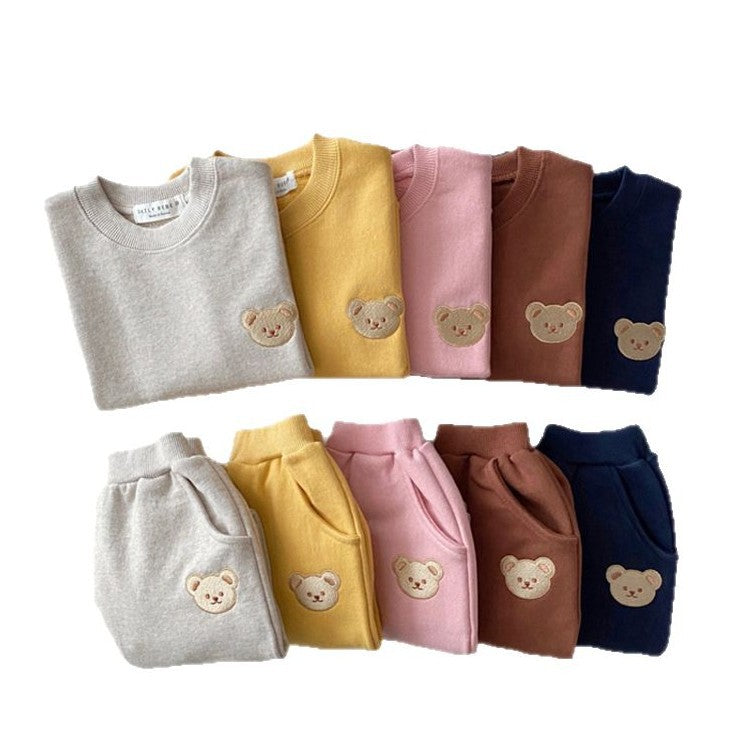 Baby-Outfit mit besticktem Bären-Sweatshirt & passender Jogginghose