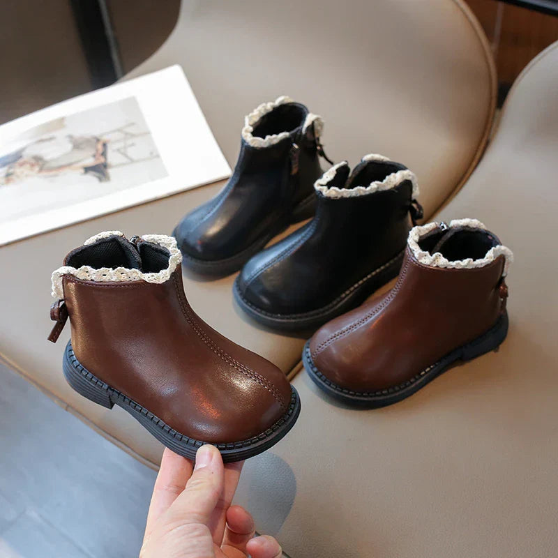 Kuschelige Lederstiefel