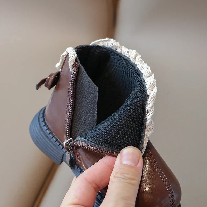 Kuschelige Lederstiefel