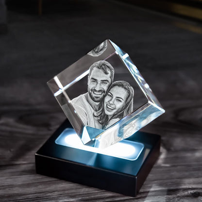 Personalisierter 2D/3D Kristall Würfel mit Laser Gravur