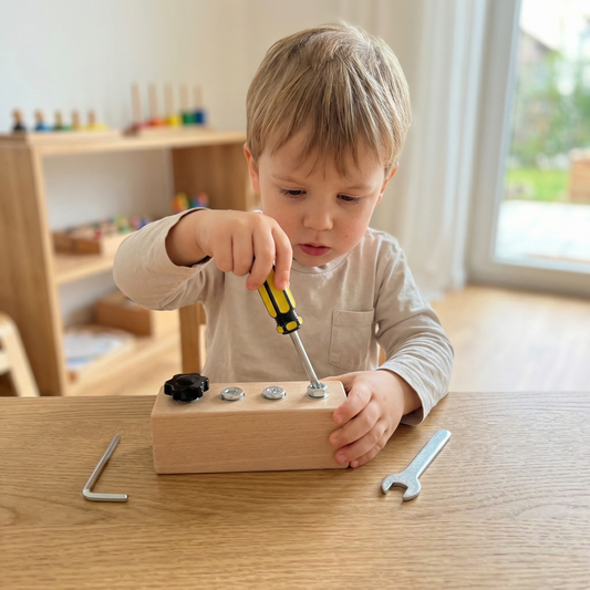Montessori Holz-Schraubspiel – Feinmotorik & Konzentrationstraining für Kinder