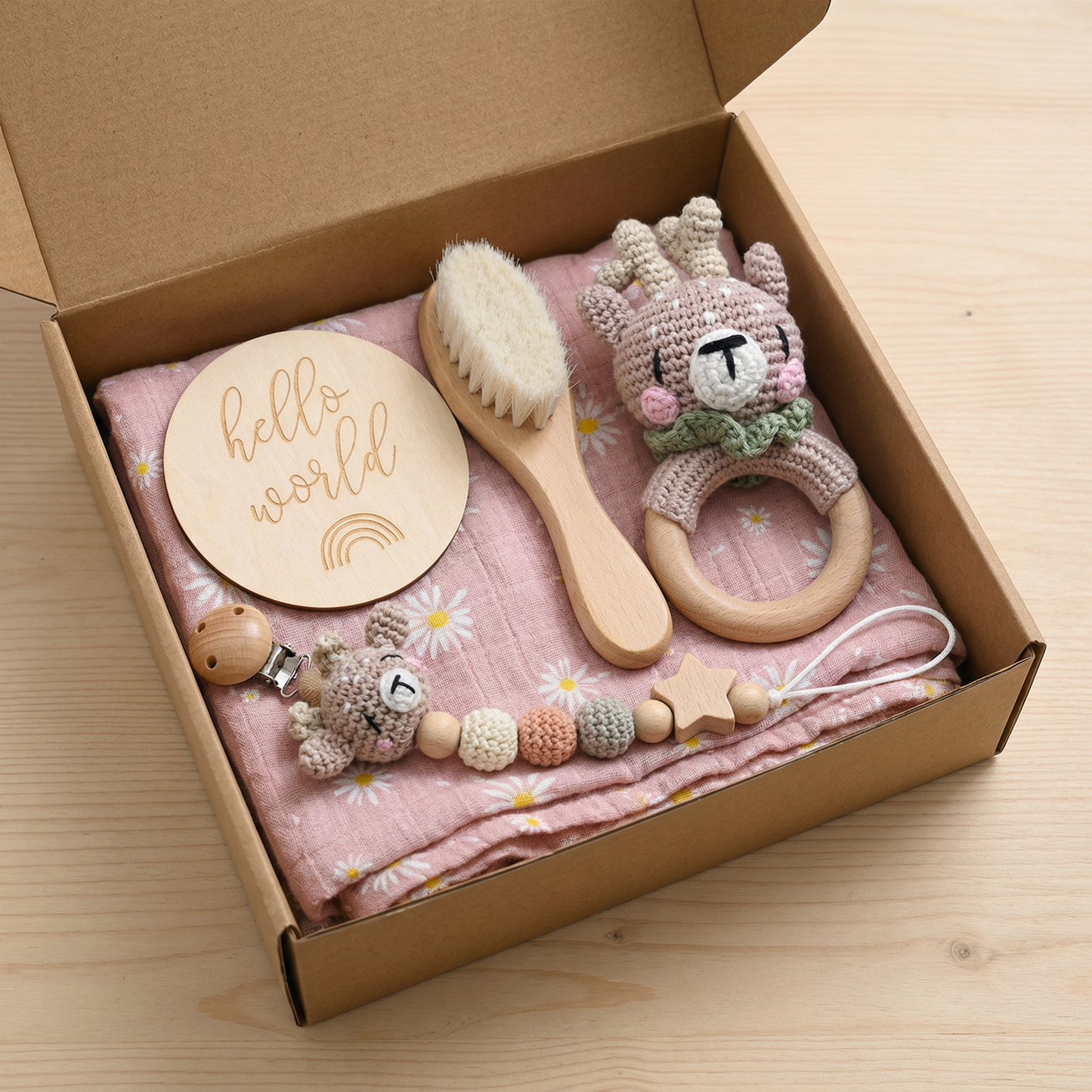 Neugeborenen Geschenkbox – Häkel-Tier Rassel, Holzspielzeug, Musselin Decke & Schnullerkette