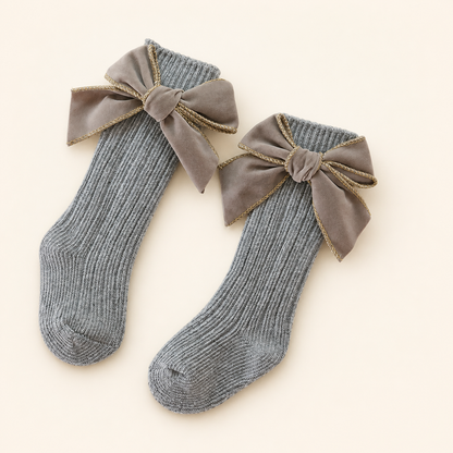 Weihnachtliche Kniestrümpfe für Baby-Mädchen mit Samtschleifen