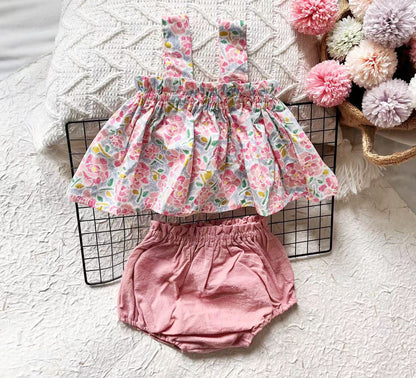Sommerliches 2-teiliges Baby-Mädchen Set – Kariertes Trägerkleid mit passendem Höschen