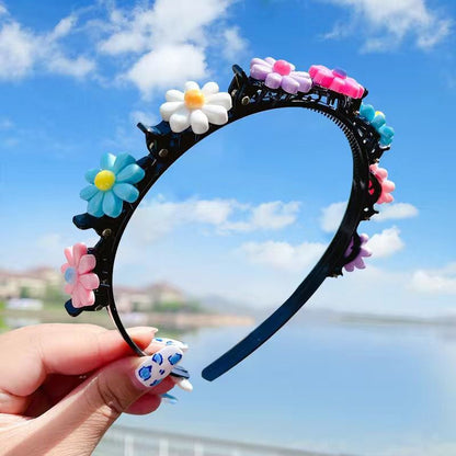 Niedliche Haarclips & Haarbänder für Mädchen mit Blumen-, Erdbeer- & Regenbogen-Anhängern
