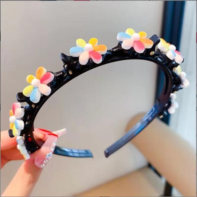 Niedliche Haarclips & Haarbänder für Mädchen mit Blumen-, Erdbeer- & Regenbogen-Anhängern