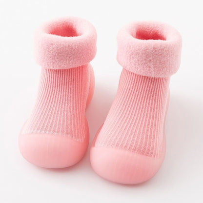 Warme Lauflern-Sockenschuhe für Babys mit weichen rutschfesten Sohlen