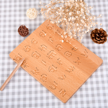 Buchstaben Tafel aus Holz zum Schreiben Lernen