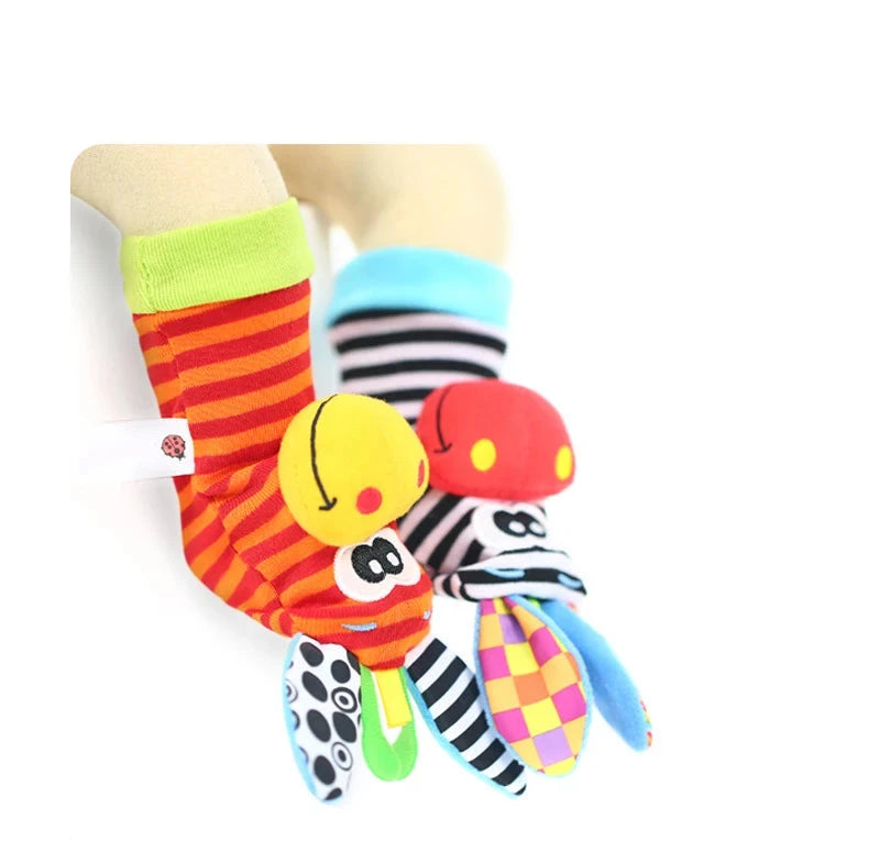 Sensorische Baby Plüschsocken und Armband