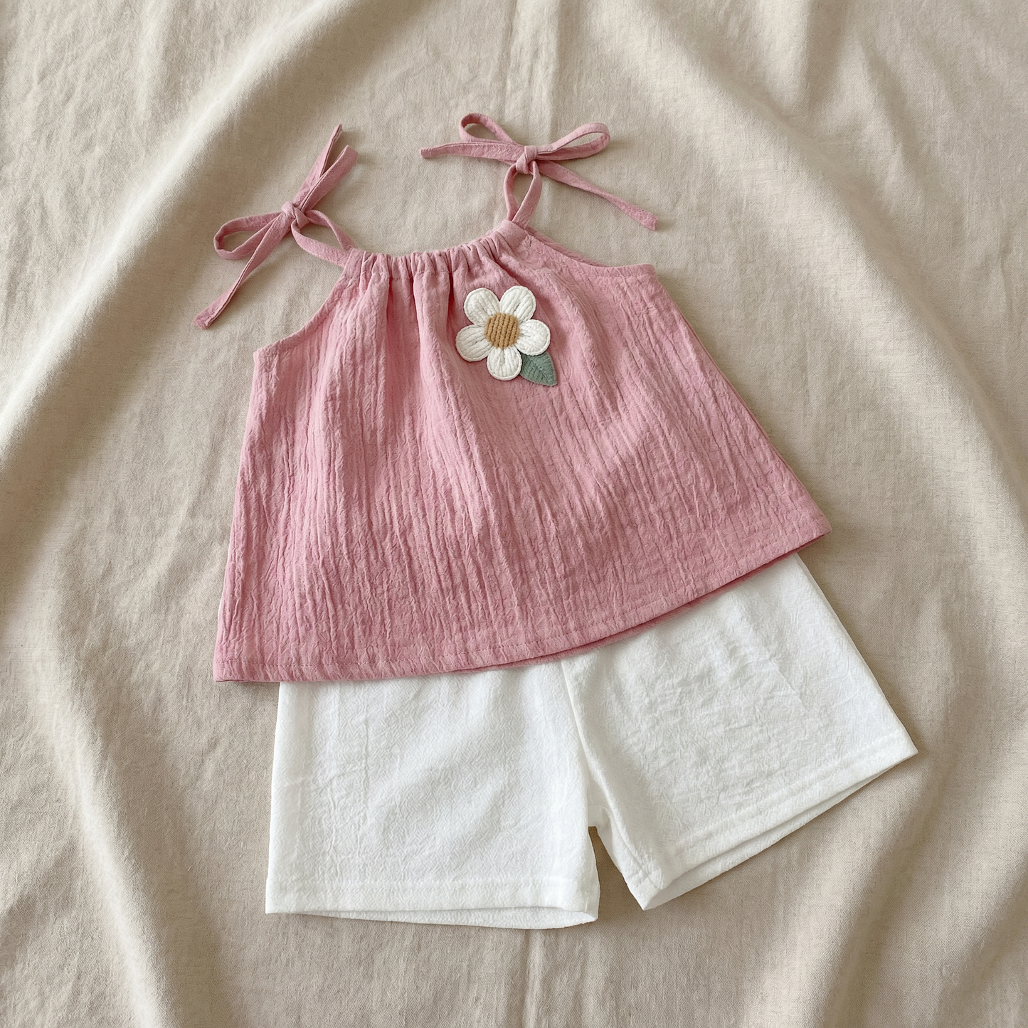 Sommerliches 2-teiliges Mädchen-Set im Koreanischen Stil – Blumen-Trägeroberteil mit Shorts
