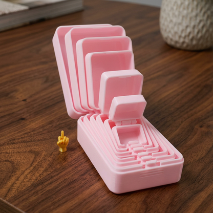 Lustige Überraschungs-Geschenkbox mit mehreren Schachteln
